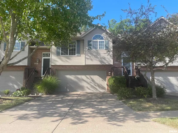 1271 33rd Avenue Cir, Silvis, IL 61282