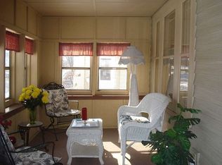 913 Talma St, Aurora, IL 60505