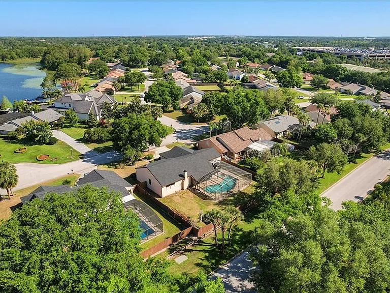 6135 Crystal View Dr — Photo 34