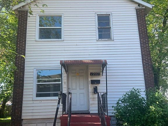 4th image of 1207 E Columbus Dr #1
