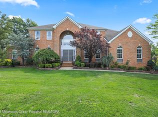 14 Amagansett Ln, Matawan, NJ 07747