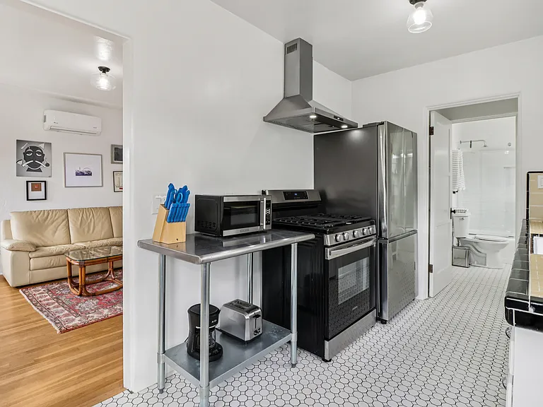 4413 Utah St — Photo 11