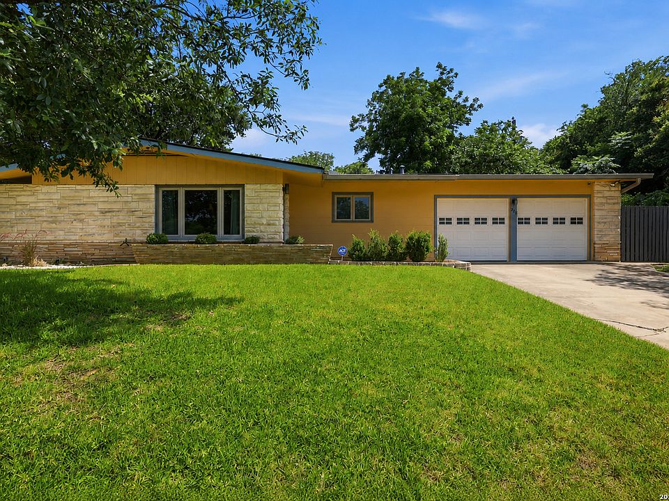 1st image of 246 W GLENVIEW DR