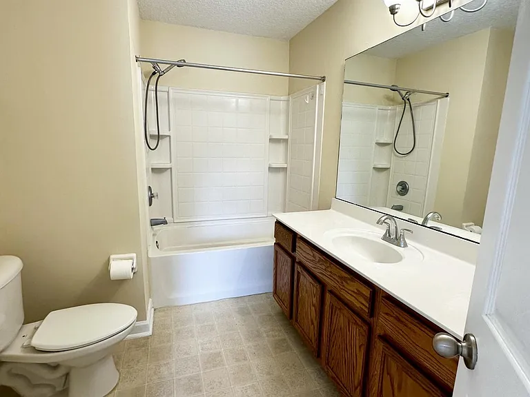 1496 Fieldview Dr — Photo 10
