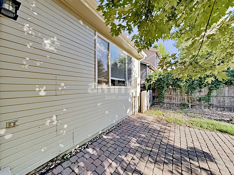 4137 Halifax St — Photo 20