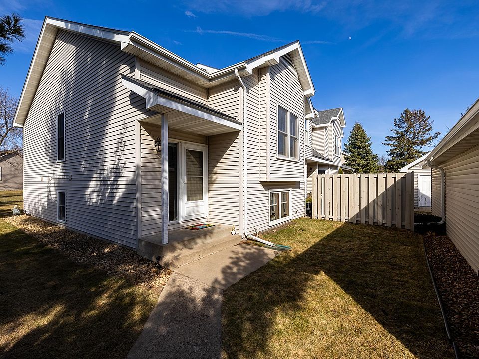 1st image of 10316 Arrowwood Dr