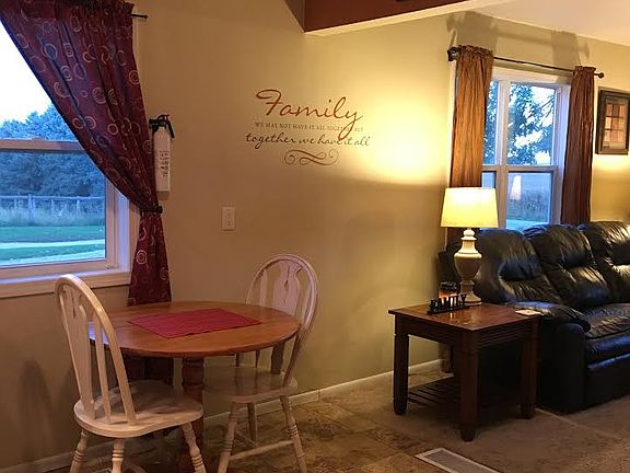 5th image of 11461 J Ave