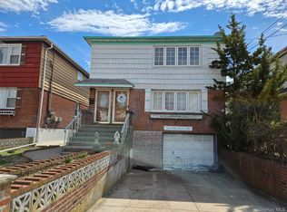 25310 148th Dr, Rosedale, NY 11422