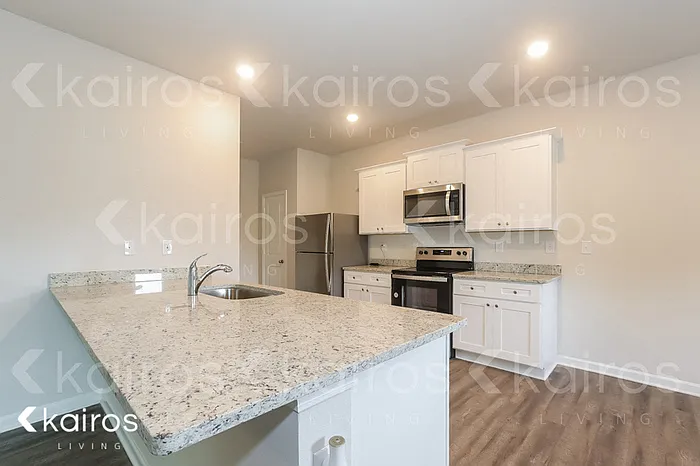 3 bed, 2.5 bath, 1915 sqft, $2,095 — Photo 4