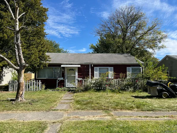 17 N Guyer St, Hobart, IN 46342