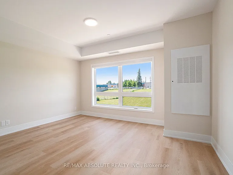12 Thomas St S #109 — Photo 5
