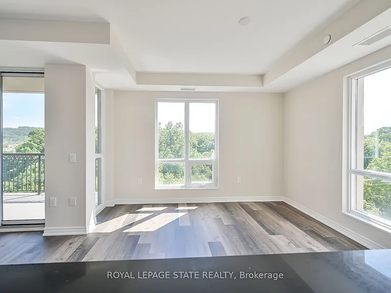 2750 King St E #512 — Photo 15