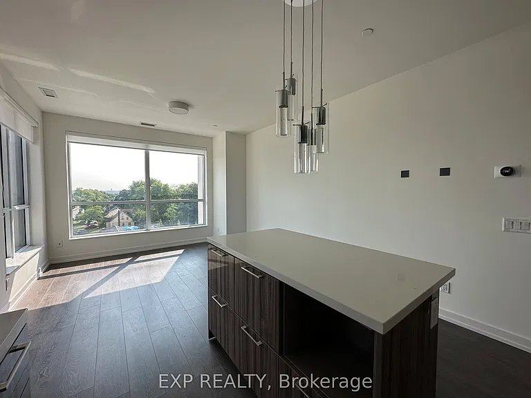 1 Grandview Blvd #505 — Photo 3