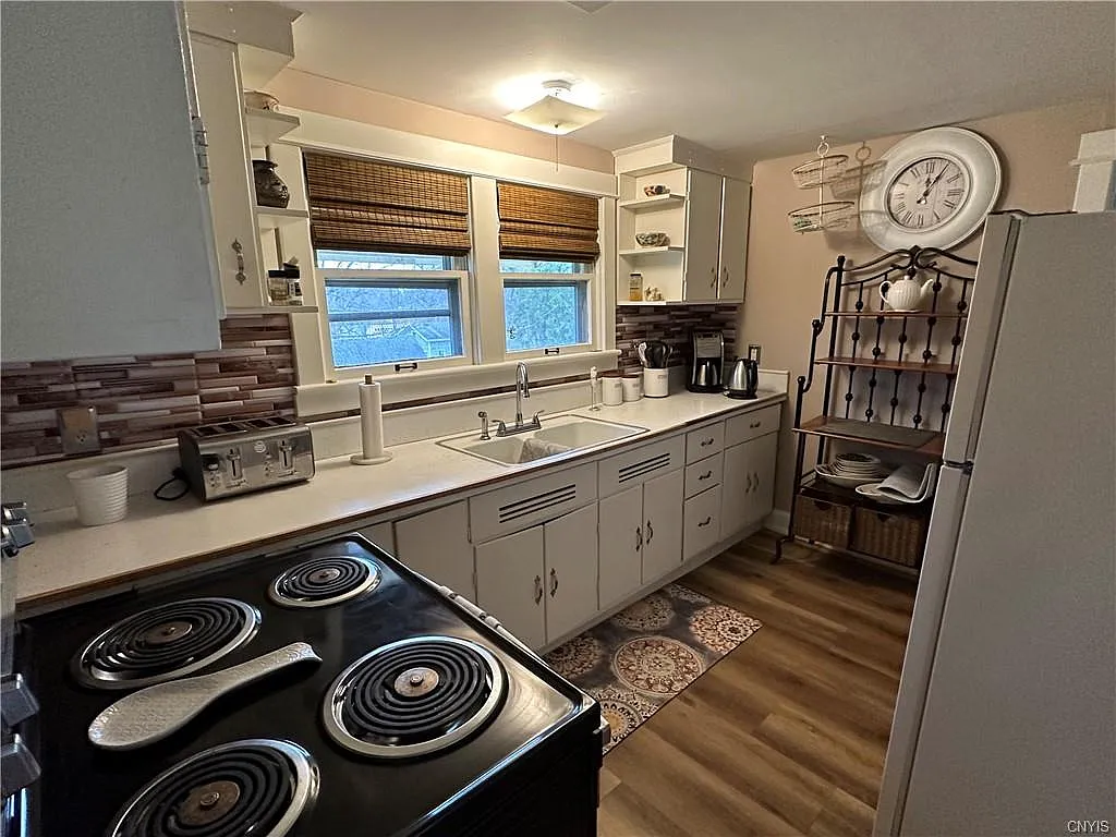 1 bed, 1200 sqft, $2,200 — Photo 3