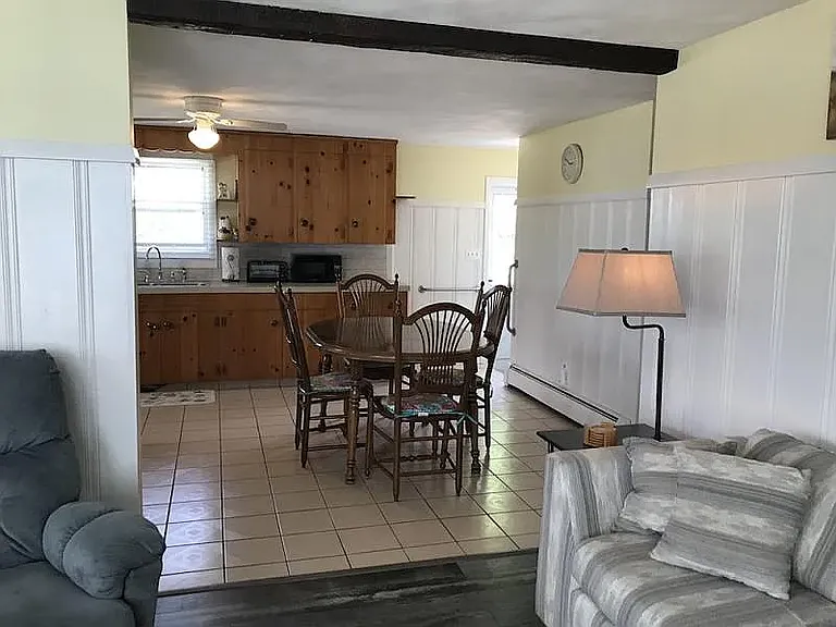 41 Burbank Ave — Photo 6