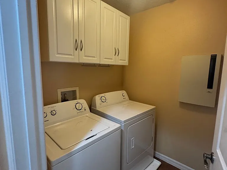5364 Penway Dr — Photo 24