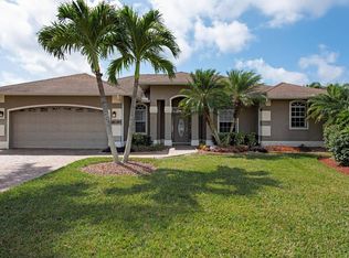 18187 Baywood Dr, Naples, FL 34114
