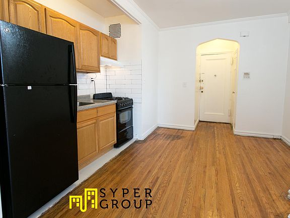 5th image of 2300 Kings Hwy APT 2C