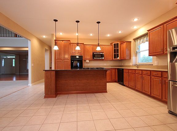 3rd image of 8402 Meadowmoore Blvd NW