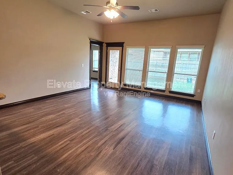2301 Starwood Way — Photo 7