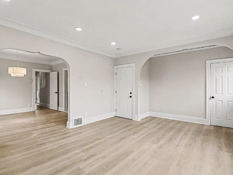 3027 Tuxedo St — Photo 6