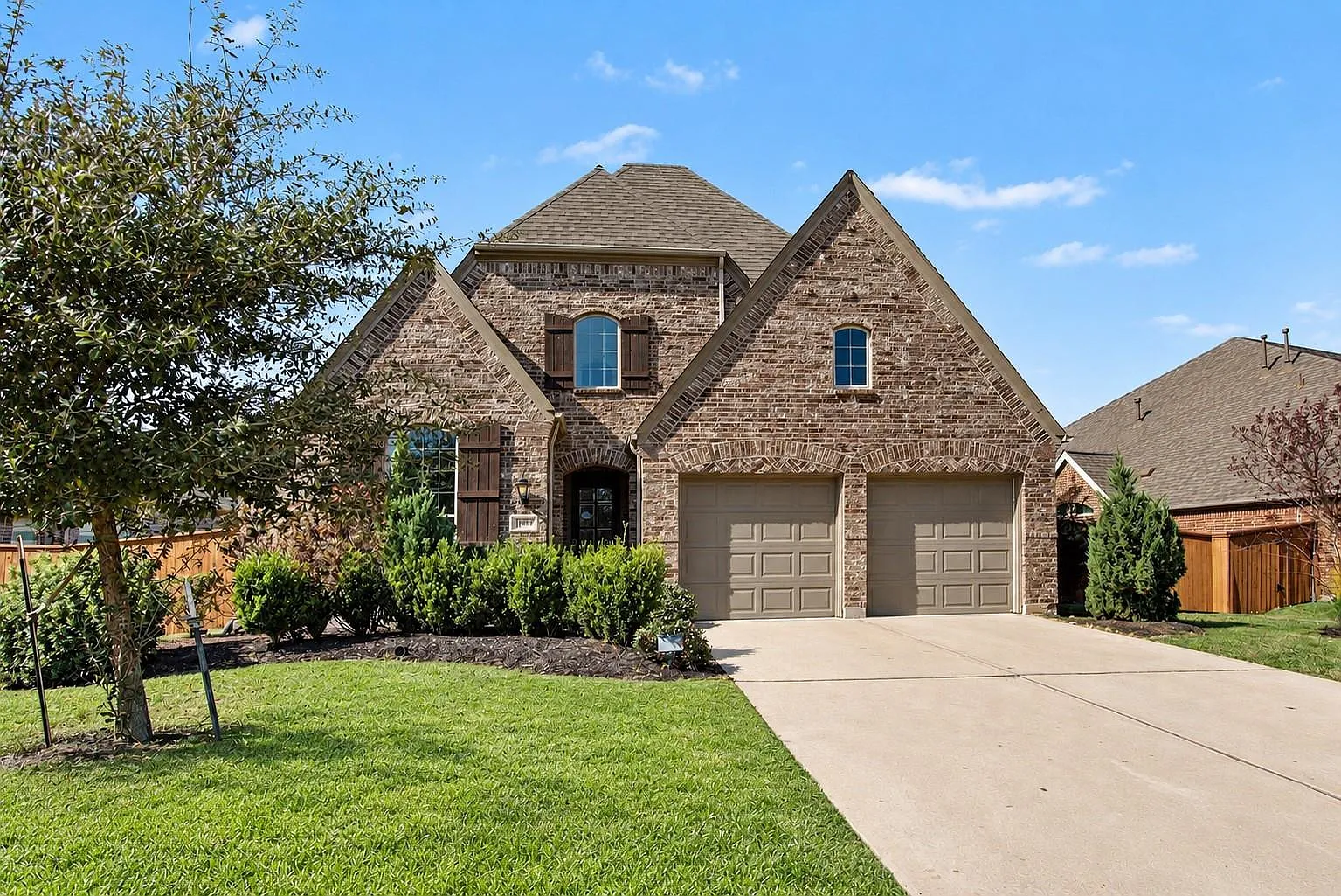 4 bed, 3.0 bath, 2885 sqft, $3,200 — Photo 1