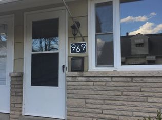 969 Thomas Rd, Grandview, OH 43212