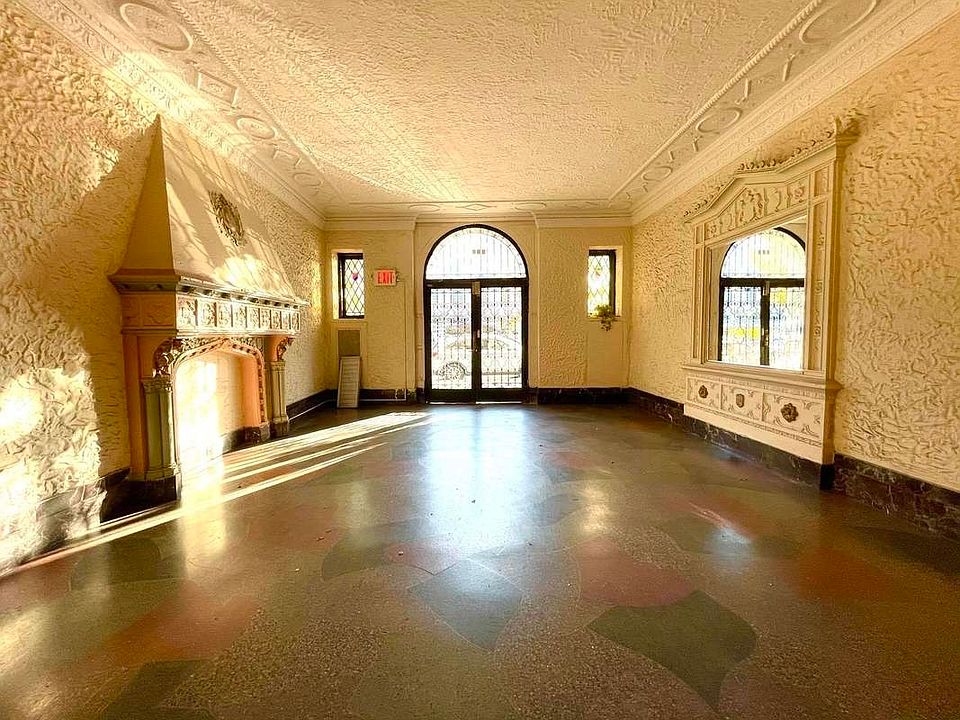 1st image of 159 Eastern Pkwy APT 4E