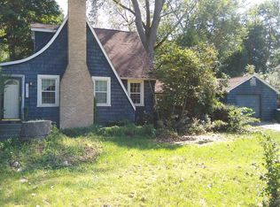 26437 N Willow Ave, Mundelein, IL 60060