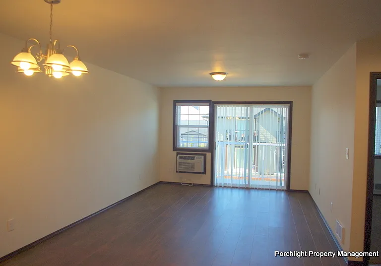 2009 Aaron Dr #1-8 — Photo 5