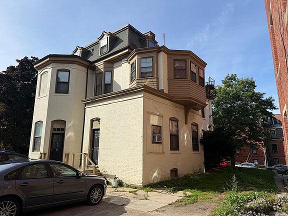 4th image of 31 Deering Street