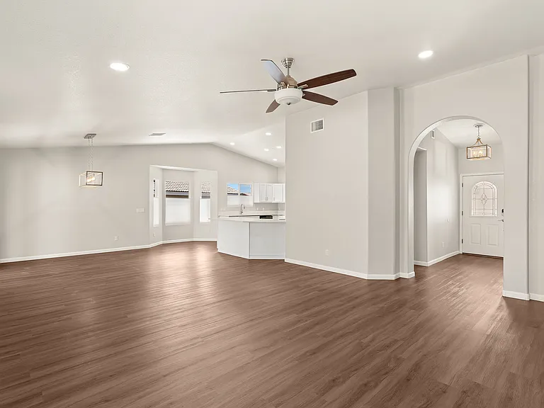 2729 Cartegena Dr — Photo 6
