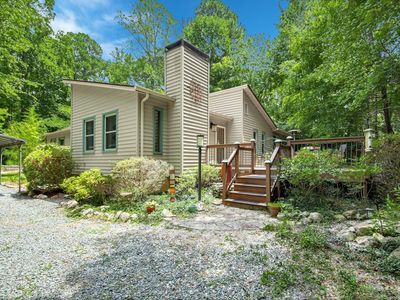 9900 Leslie Dr, Chapel Hill, NC, 27516
