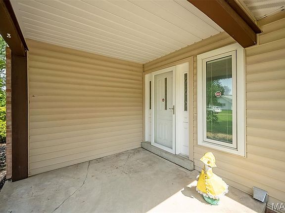 3rd image of 505 Hillbrook Dr