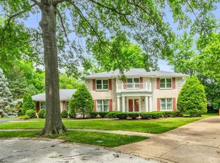 441 Briarwyck Dr, Ballwin, MO 63011