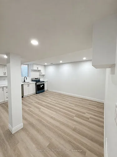 154 Thames Way #BASEMENT Photo 1