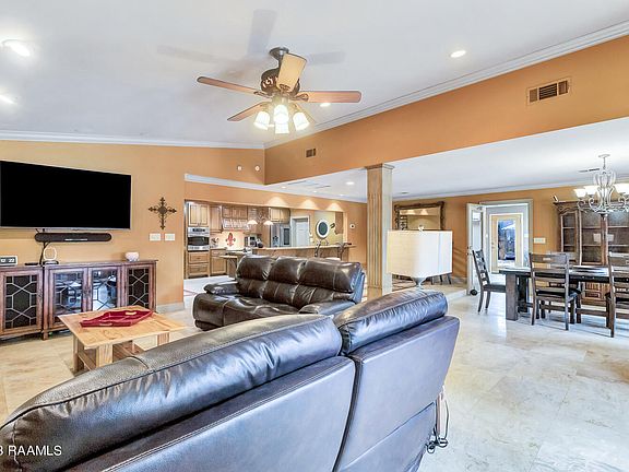 5th image of 2321 Camella St