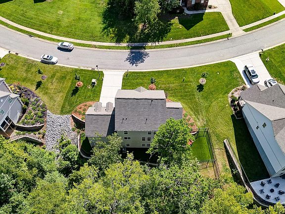 4th image of 4108 Belle Meade Cir