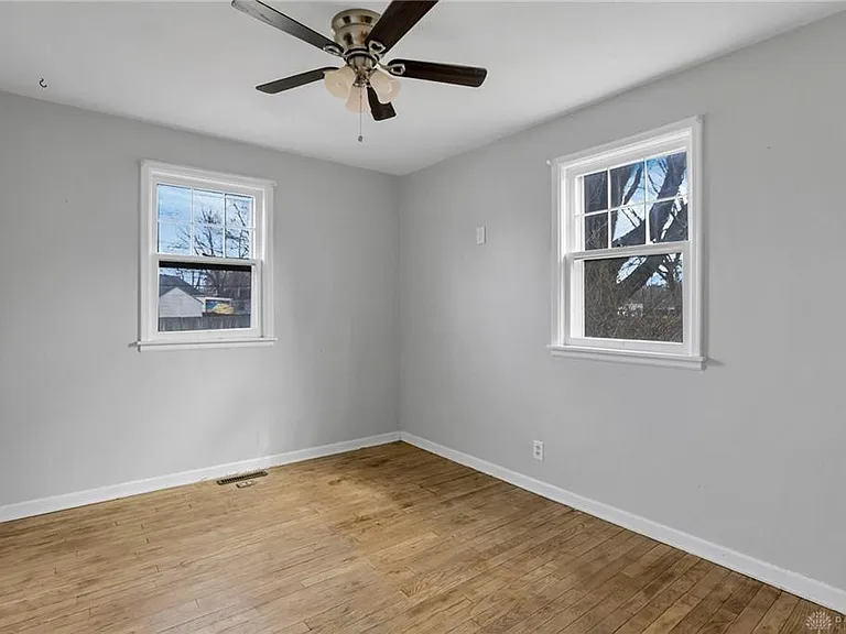 4415 Leacourt Dr — Photo 4