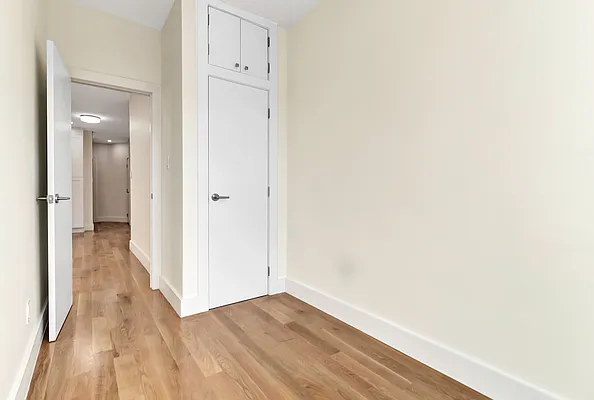 Rented by Halvatzis Realty | media 17