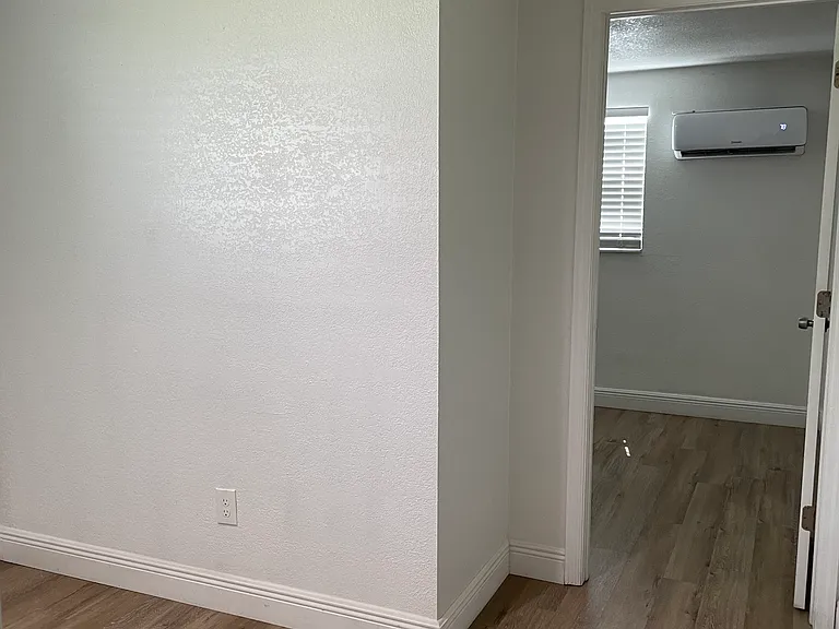 3902 Sligh Ave #A-B — Photo 5