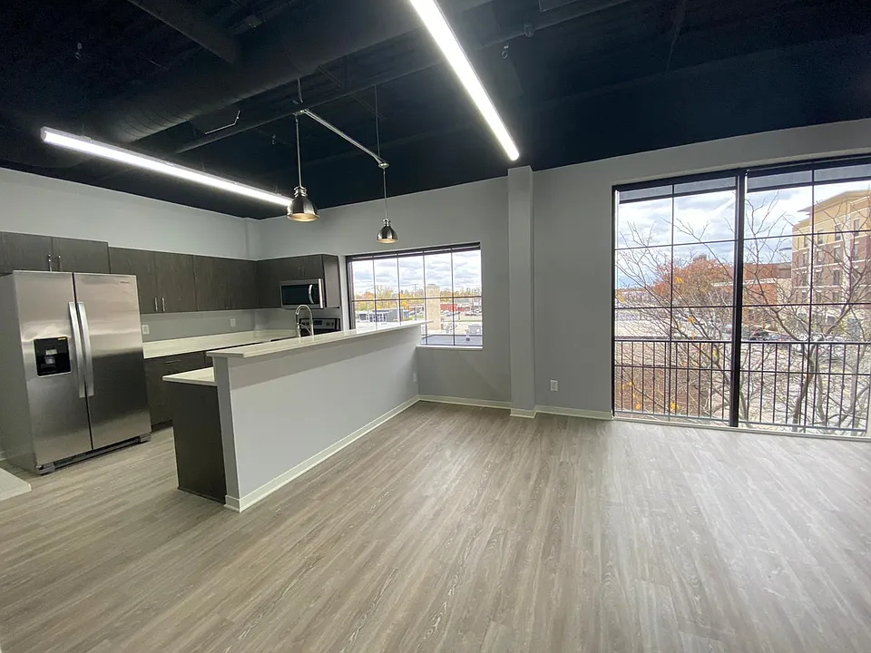 22241 Michigan Ave