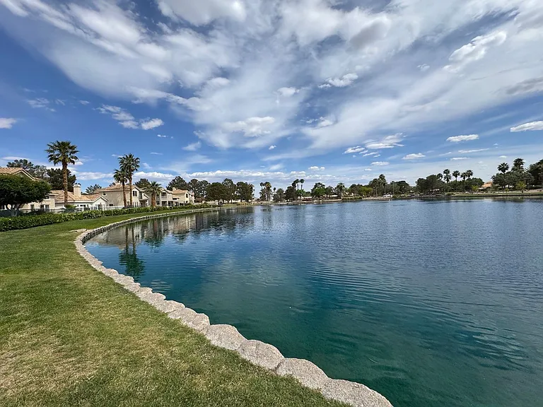 2536 Golden Sands Dr — Photo 29
