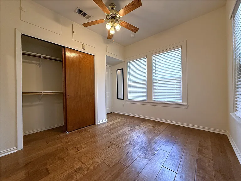1011 Nadine St — Photo 10