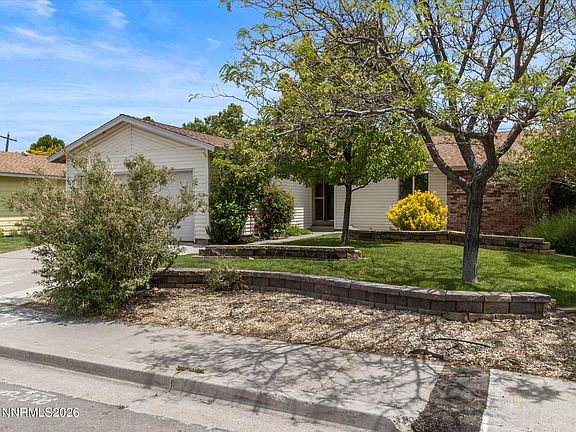 3rd image of 640 Nancy Cir