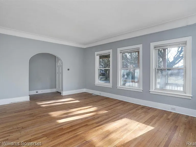 3322 Webb St — Photo 3