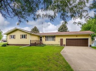 906 South St, Webster City, IA 50595