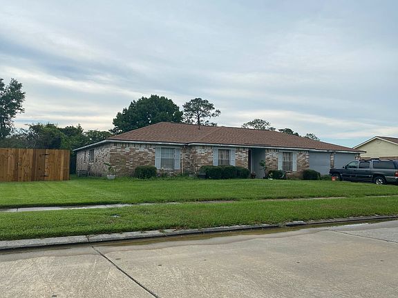 3rd image of 318 Driftwood Cir