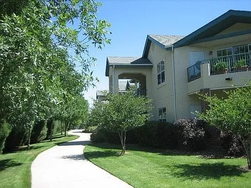 540 Mohawk Dr #2 Photo 1