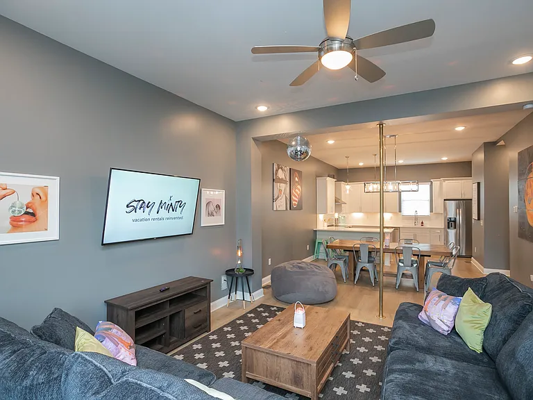 1737 Pecan St #3 — Photo 41